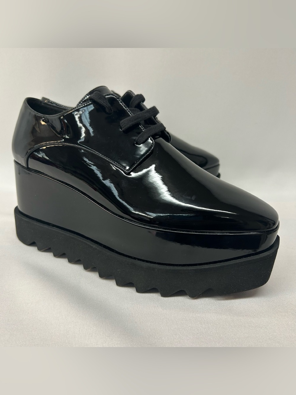 Stella McCartney Elyse Black Patent Platform Size 6 / 36